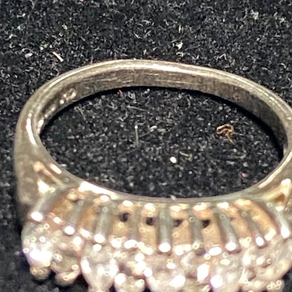 Ring Size 5.5 CZ Cubic Zirconia 13 Stones Sterling Silver Stamped 925 Vintage Je - Picture 14 of 15